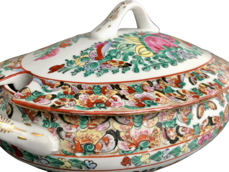 vintage Famille Rose hand-decorated porcelain tureen. Japanese porcelain decorated in Hong Kong with auspicious symbols including butterflies, roses and peaches in the 20th century