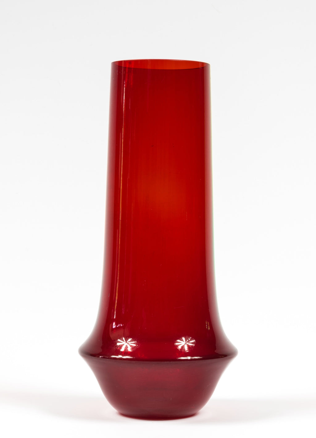 Riihimäen Lasi Oy / Riihimaki Red Glass Vase by Tamara Aladin