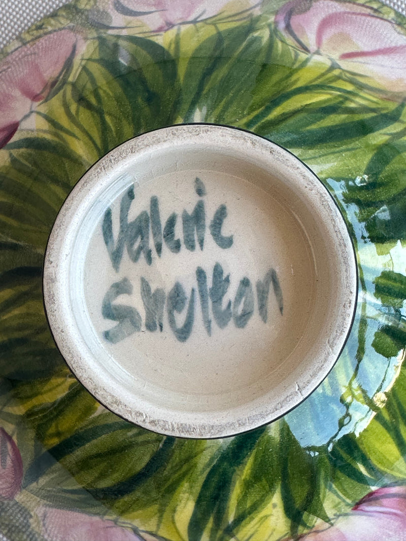 Base of Valerie Shelton studio pottery bowl signed 'Valerie Shelton' in underglaze, unglazed foot ring