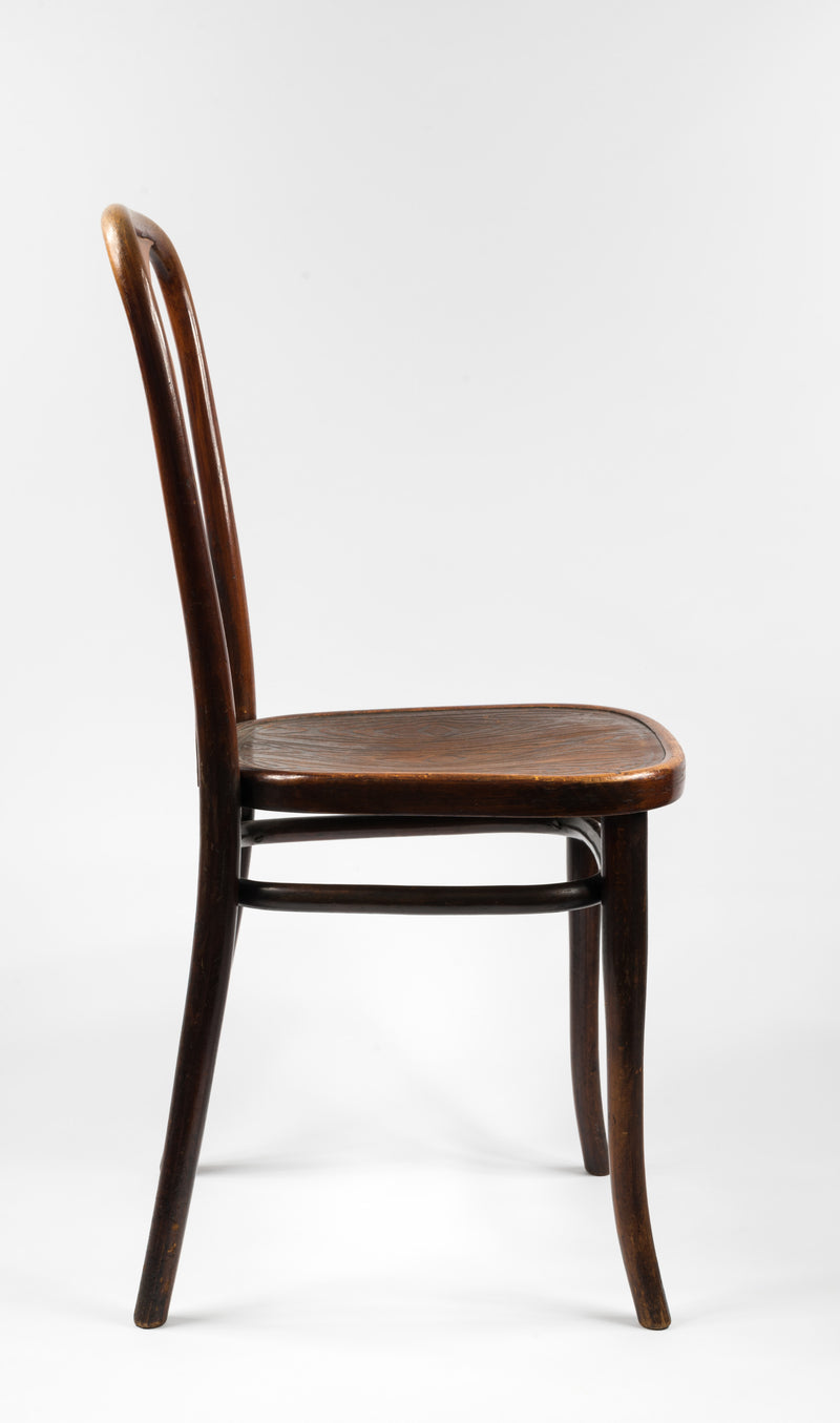 Rare Thonet Bentwood Chair 1911-1915 Catalogue Model No. 395, raised veneer seat number 225